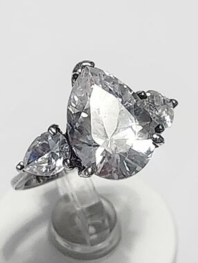 7.00 ctw Sterling Silver Simulated Diamond Pear Cut Ring size 7